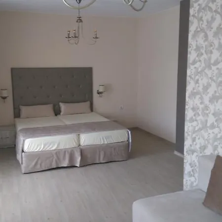 Adriya Pensionat 4*